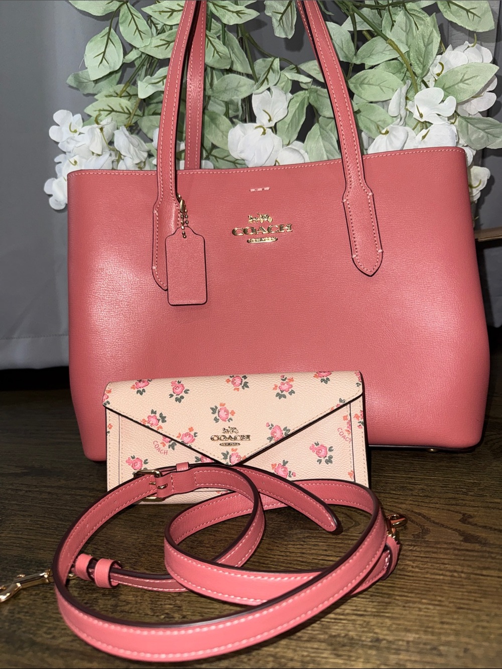 Coach NWOT two pieces set salmon Pink Leather Tote with Floral Pink Continental